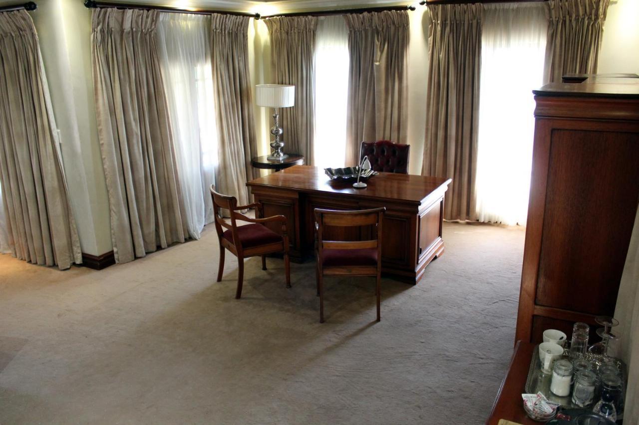 Prinshof Manor Guesthouse Pretoria Bagian luar foto
