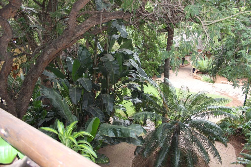 Prinshof Manor Guesthouse Pretoria Bagian luar foto