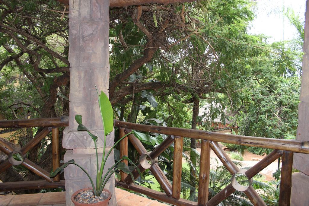 Prinshof Manor Guesthouse Pretoria Bagian luar foto
